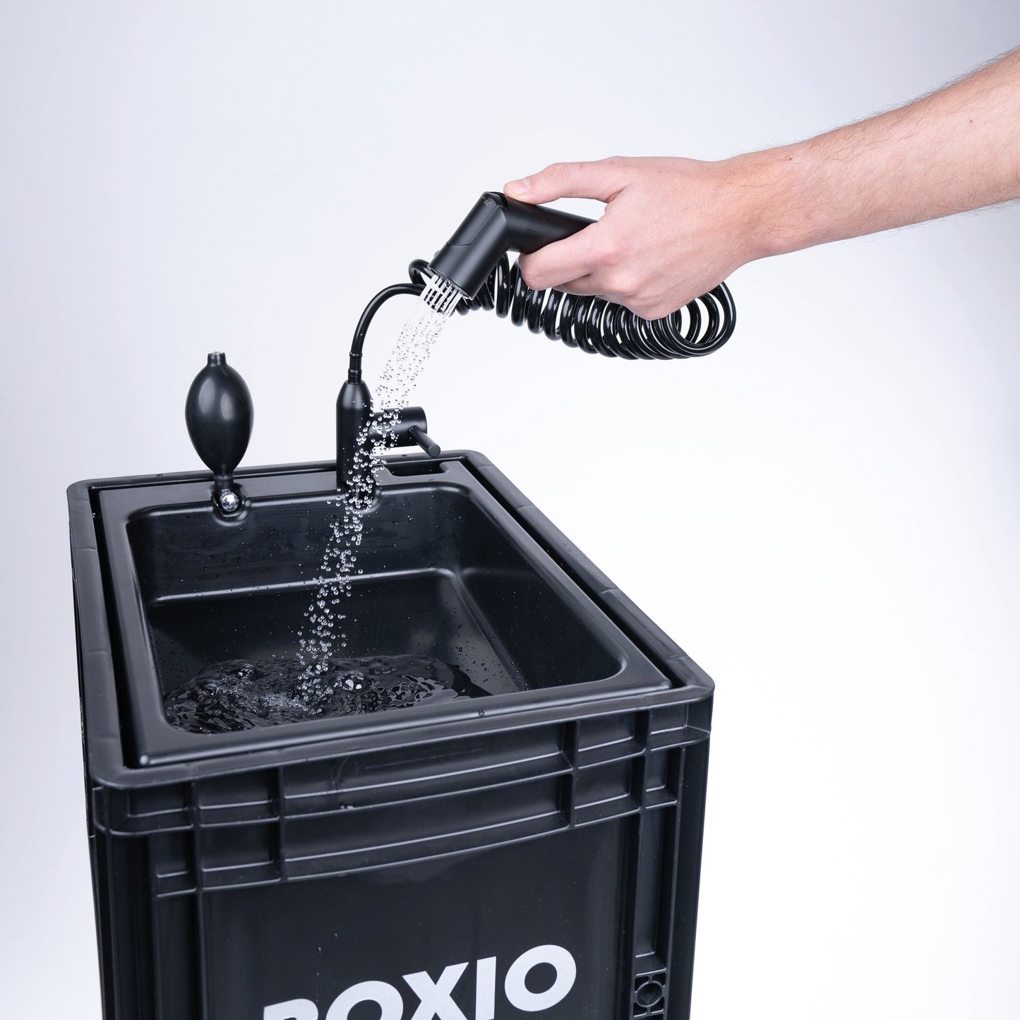 BOXIO WASH PLUS | Mobiles Waschbecken mit Campingdusche