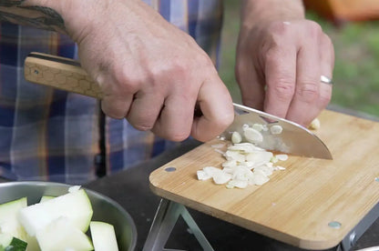 nCamp Premium Santoku-Messer für die Zubereitung von Speisen (9cr18Mov Klinge/Buchengriff) mit Nylon