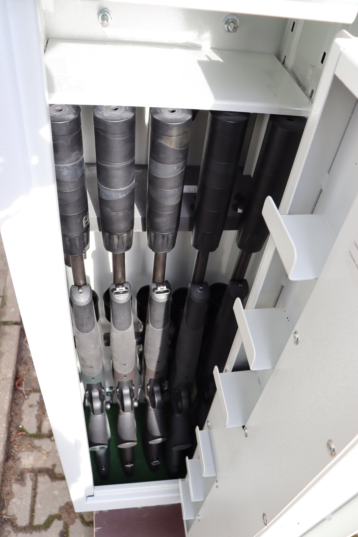 Waffenschrank Shooter WAYGO Kl. 1 (1700x440x380) 5 LW