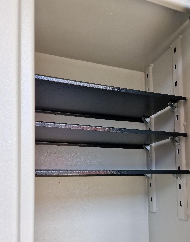 Waffenschrank Shooter KOLAN (1700x390x330) 5 LW