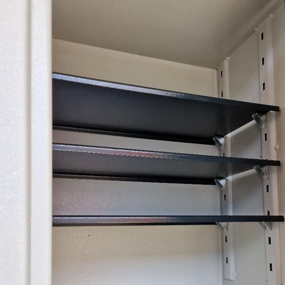 Waffenschrank Shooter KORMORAN (1700x540x380) Klasse 1, 7 LW