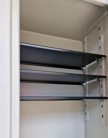 Waffenschrank HUNTER Adler (1700x790x530) max. 26 LW