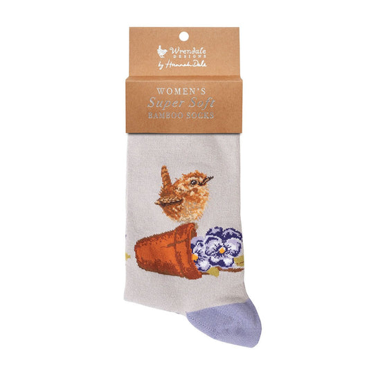 Wrendale Socken "Pottering About" mit Zaunkönig